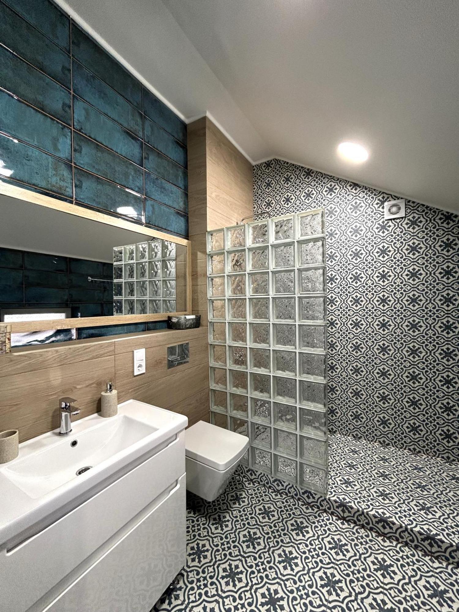 Modern Apartment In The City Center Lviv Exterior photo